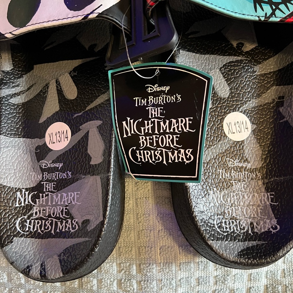 Men’s Disney The Nightmare Before Christmas Slides. Jack and Sally. - Picture 7 of 11